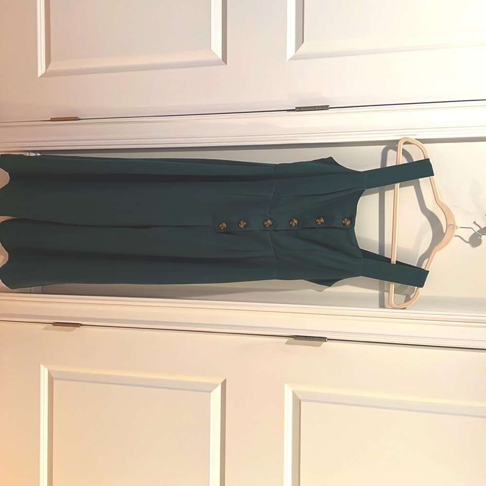 Wide leg cropped green romper from Francesca’s